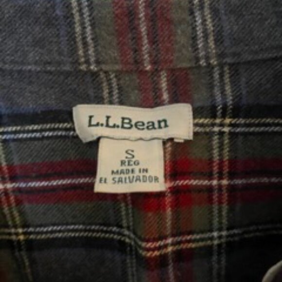 Grey LL Bean Women's Flannel size small - Picture 2 of 2